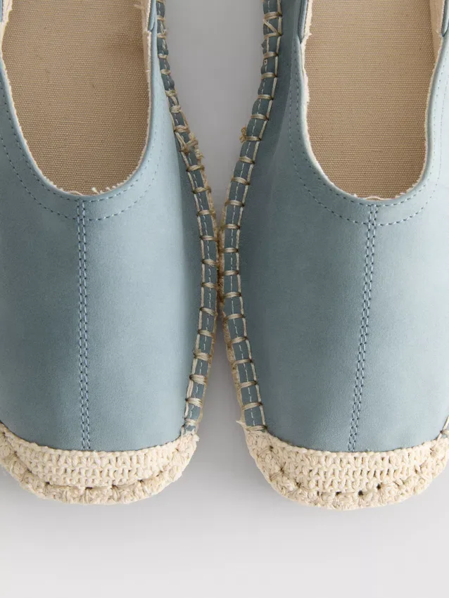 Espadriller med spänne bak