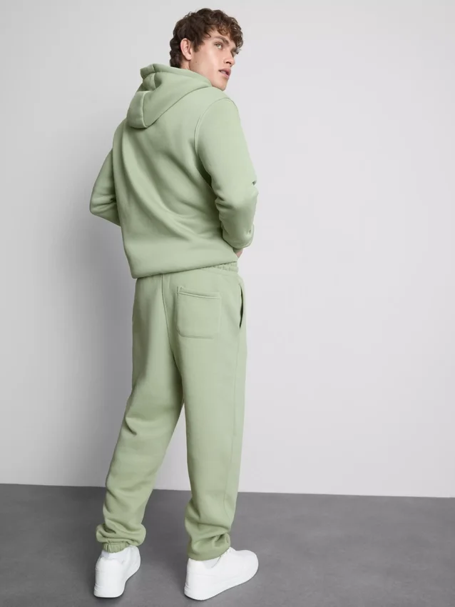 Essential mjukisbyxor med dragsko
