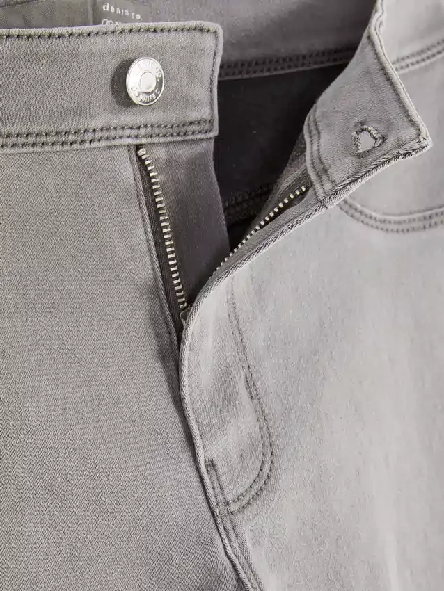 Essential skinny jeans med medelhög midja | normal