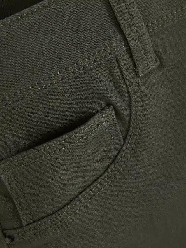 Essential skinny jeans med medelhög midja | normal