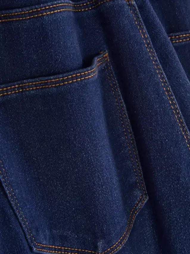 Essential skinny jeans med medelhög midja | normal