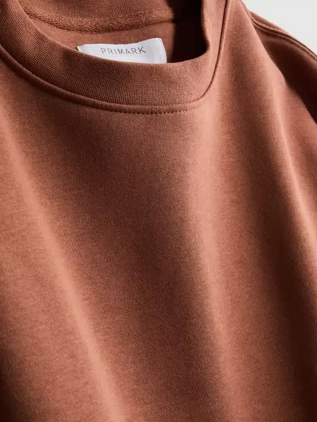 Essential-tröja med rund hals