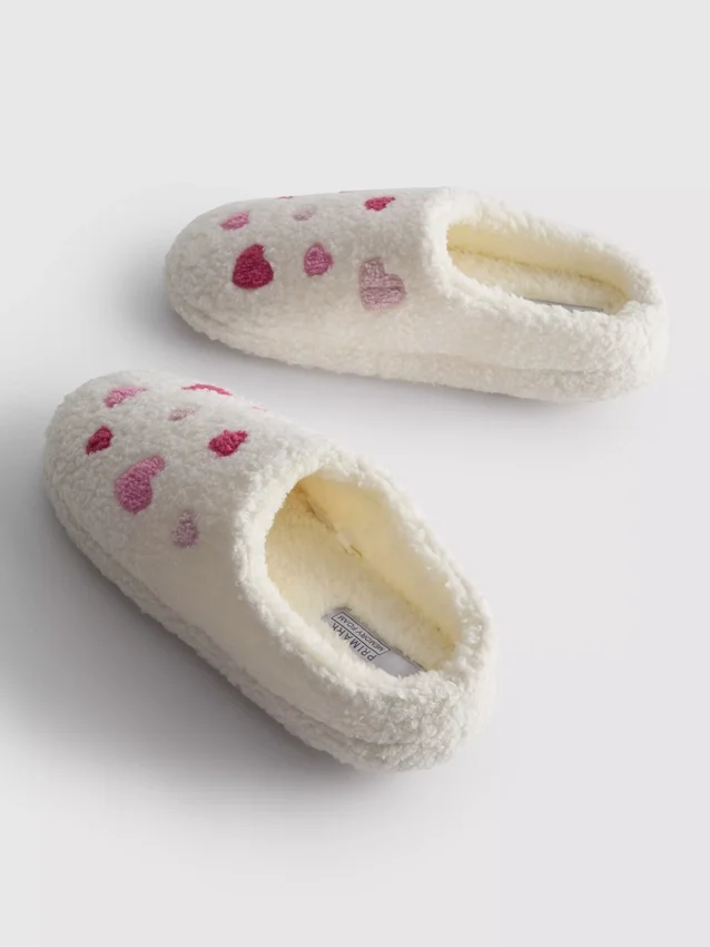 Fleece-tofflor med hjärtmönster