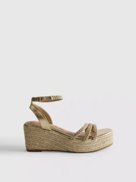 Flätade sandaler med kilklack