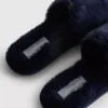Fluffiga tofflor med korsband