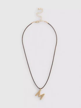 Halsband med initialhänge