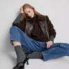 Högmidjade, avsmalnande jeans i bomullsdenim