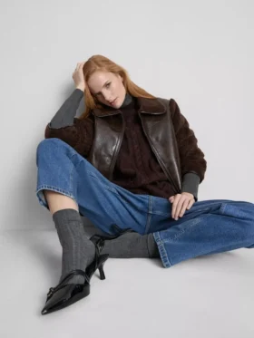 Högmidjade, avsmalnande jeans i bomullsdenim