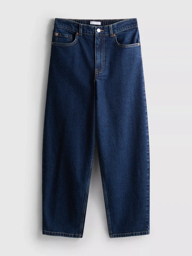 Högmidjade, avsmalnande jeans i bomullsdenim