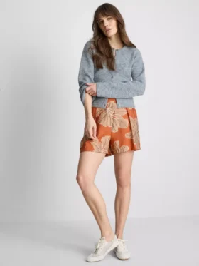 Högmidjade mönstrade shorts