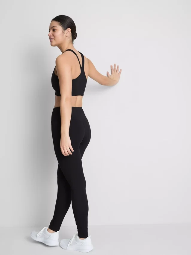 Högmidjade, släta och stödjande träningsleggings