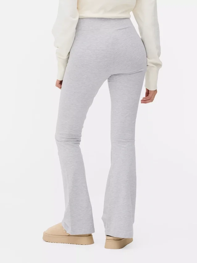 Högmidjade, vidade träningsleggings