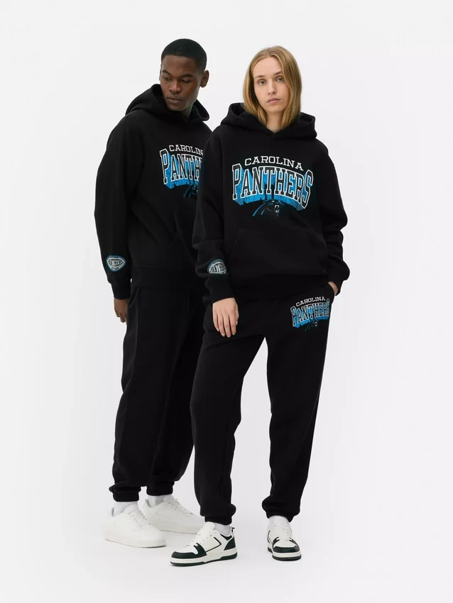 Huvtröja med NFL Carolina Panthers-logotyp