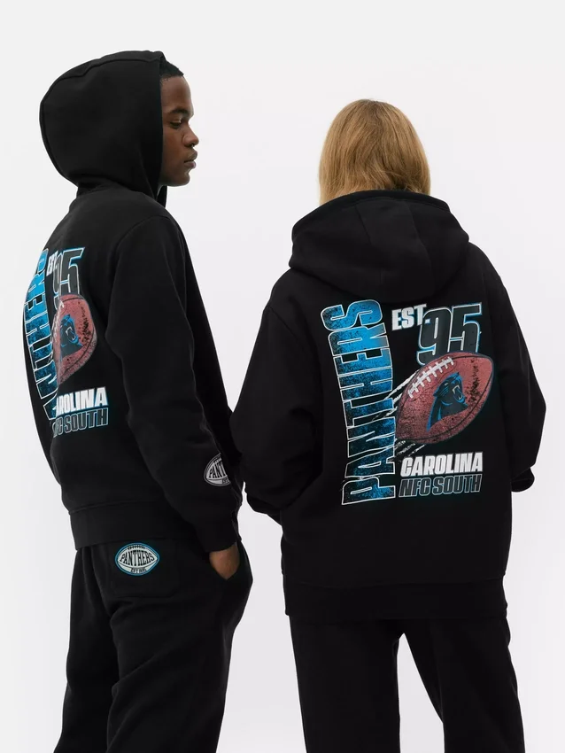 Huvtröja med NFL Carolina Panthers-logotyp