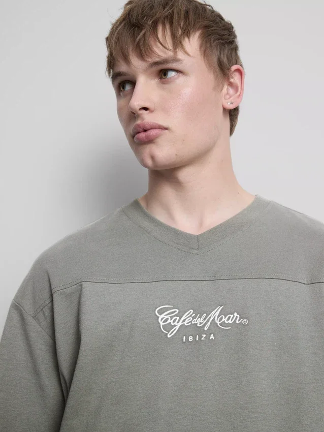 Ibiza T-shirt med V-ringning