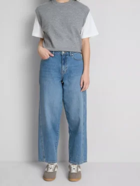 Jeans i bomullsdenim med avsmalnande raka ben