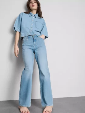 Jeans i bomullsdenim med raka ben