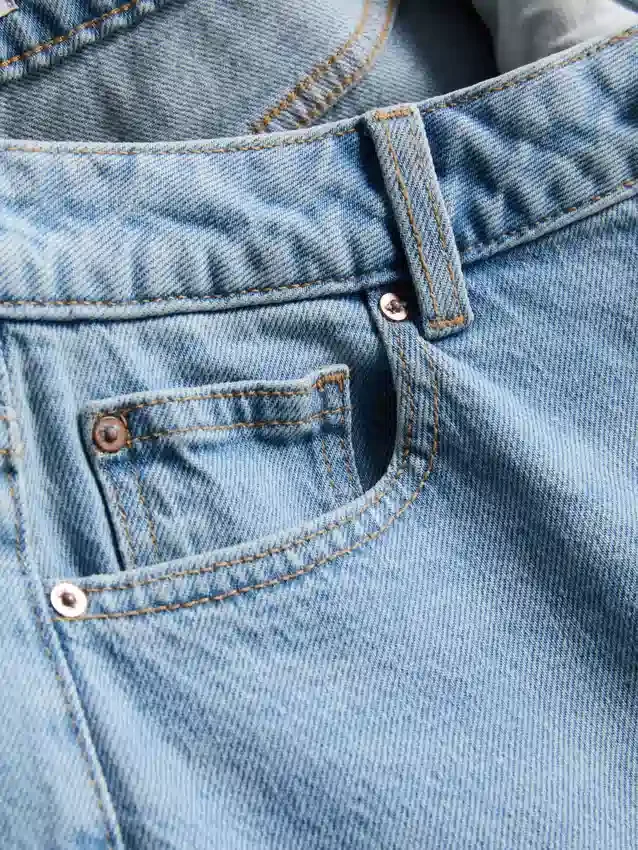Jeans i bomullsdenim med raka ben