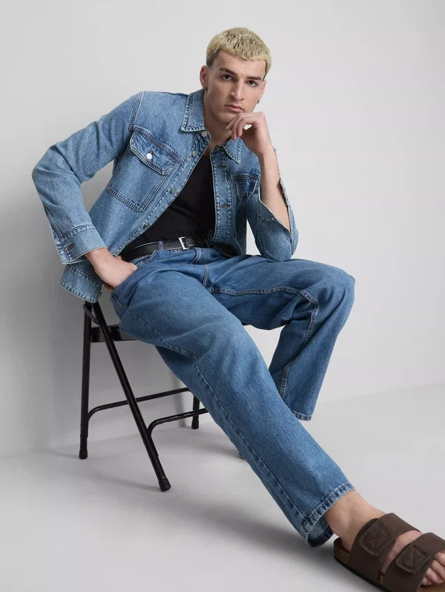 Jeans med hög midja och avslappnad passform