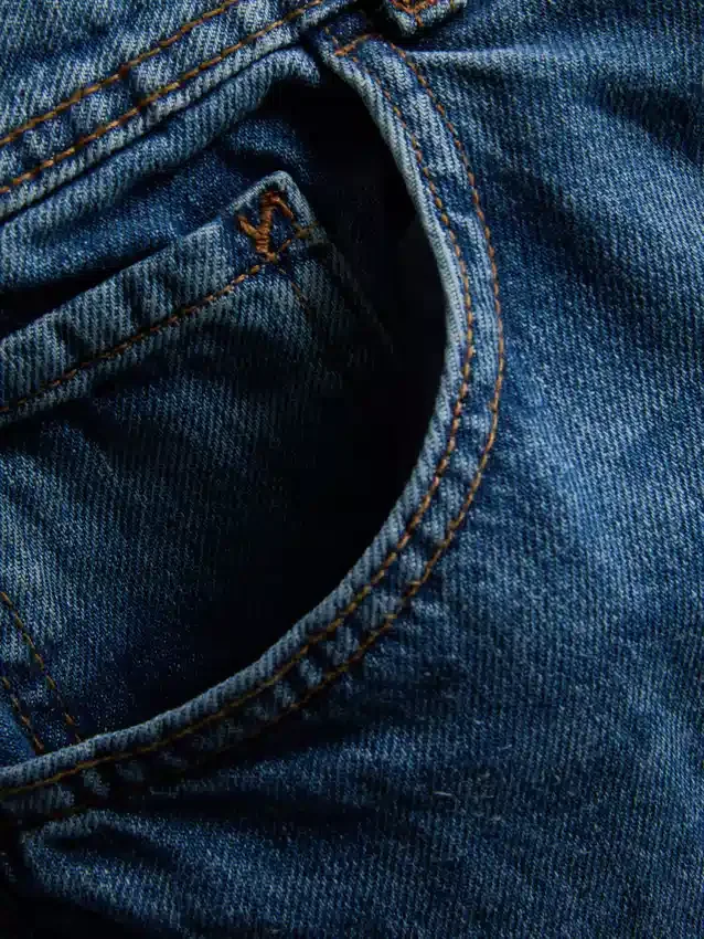 Jeans med hög midja och avslappnad passform