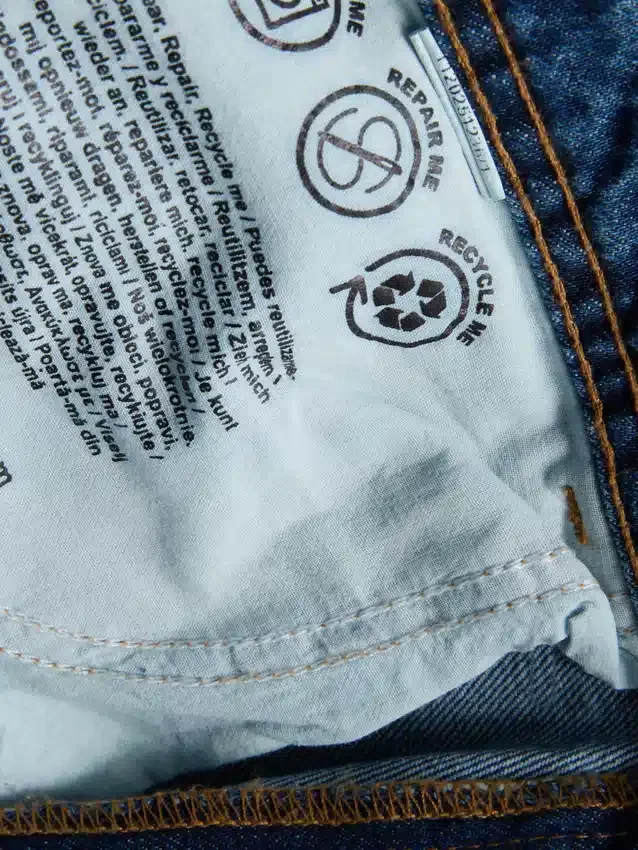Jeans med hög midja och avslappnad passform