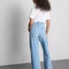 Jeans med hög midja och raka ben