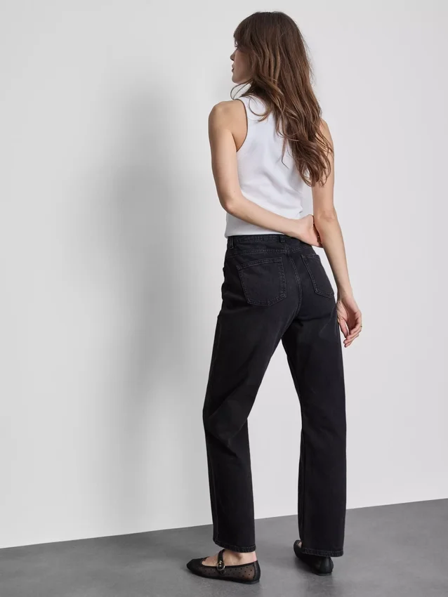 Jeans med hög midja och raka ben