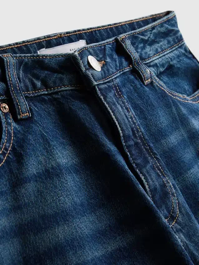 Jeans med hög midja och raka ben