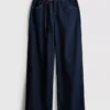 Jeans med medelhög midja, bälten och vida ben