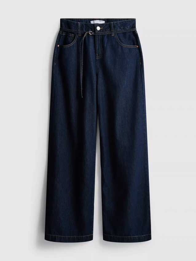 Jeans med medelhög midja, bälten och vida ben
