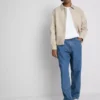 Jeans med medelhög midja och avslappnad passform