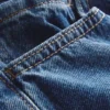 Jeans med medelhög midja och avslappnad passform