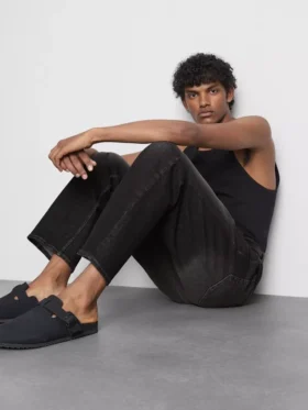 Jeans med medelhög midja och raka ben