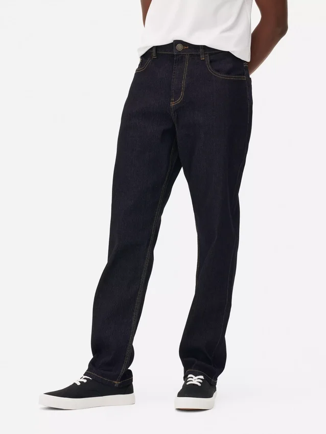 Jeans med medelhög midja och raka ben