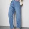 Jeans med medelhög midja och raka ben