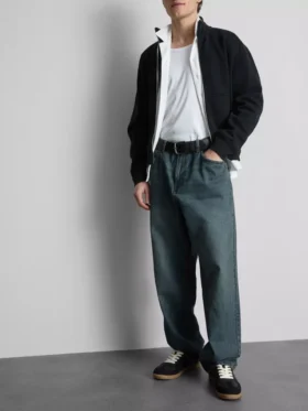 Jeans med medelhög midja och raka ben