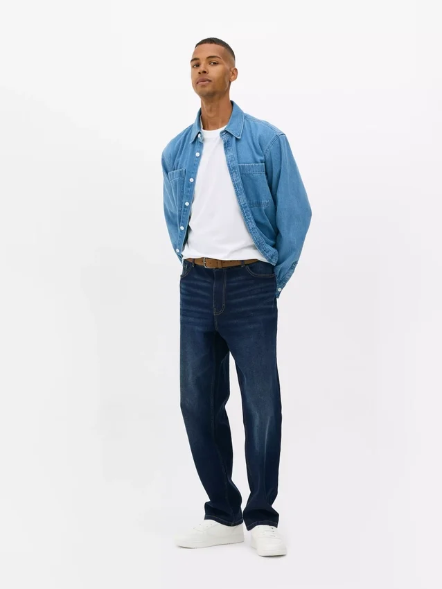 Jeans med medelhög midja och raka ben