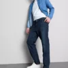 Jeans med medelhög midja och raka ben
