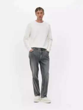 Jeans med medelhög midja och raka ben