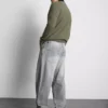 Jeans med medelhög midja och raka ben
