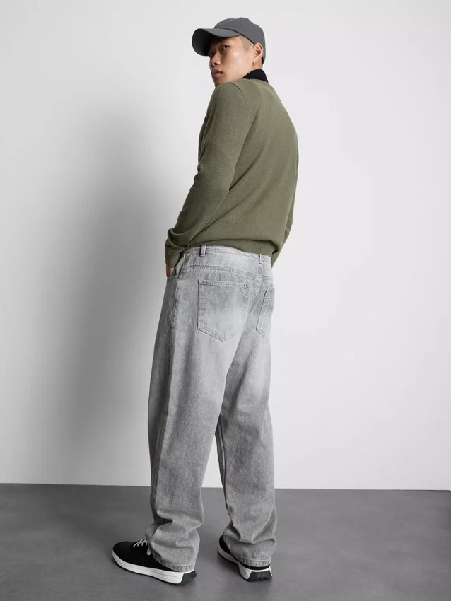 Jeans med medelhög midja och raka ben