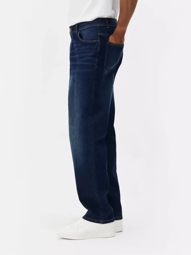Jeans med medelhög midja och raka ben