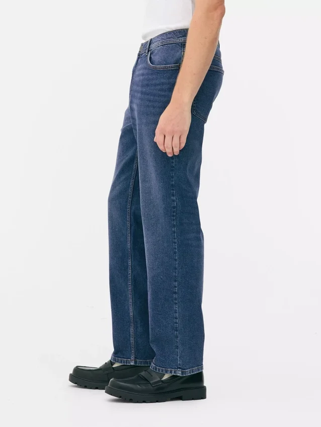 Jeans med medelhög midja och raka ben