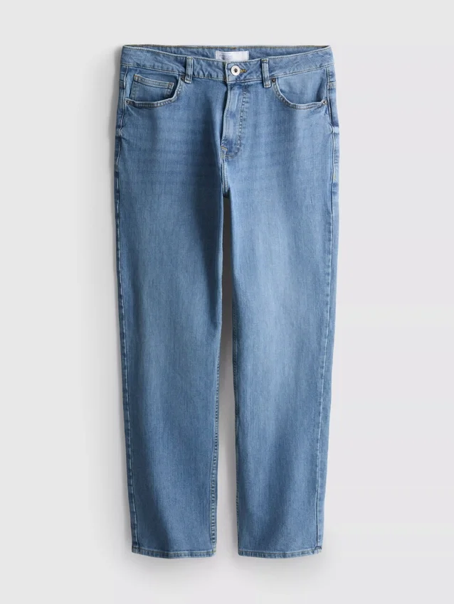 Jeans med medelhög midja och raka ben