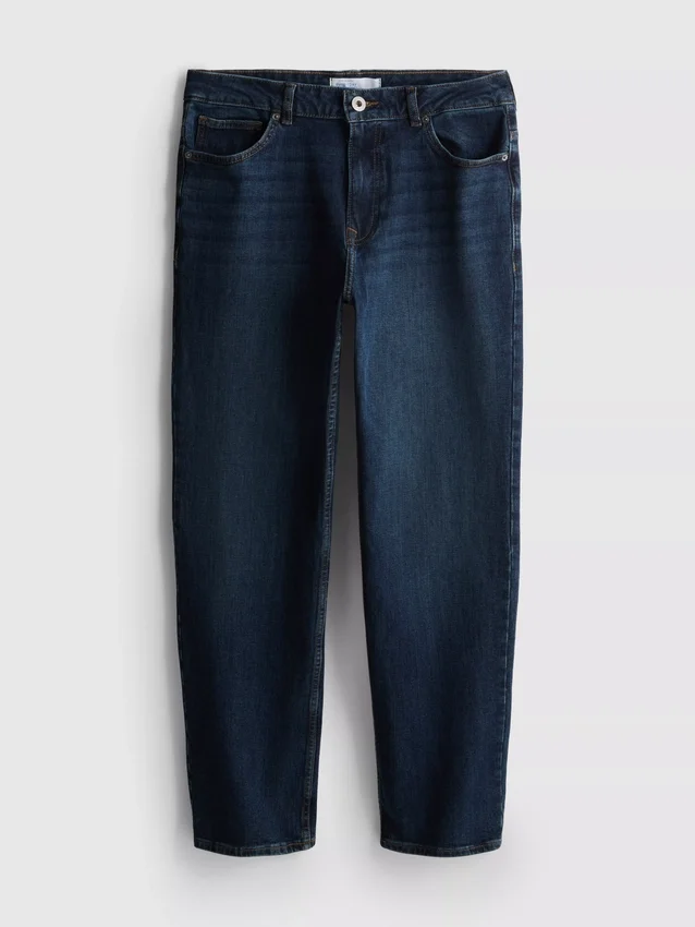 Jeans med medelhög midja och raka ben