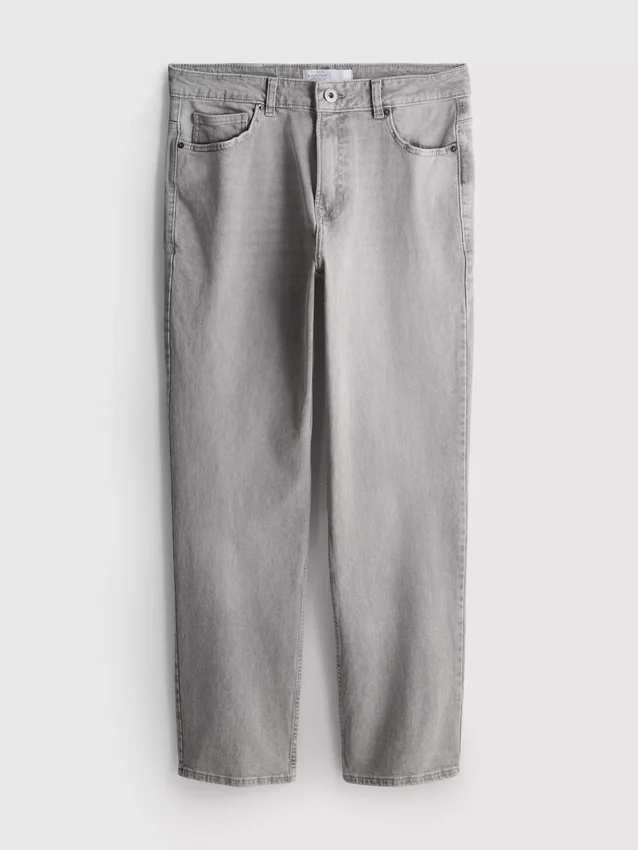 Jeans med medelhög midja och raka ben