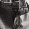 Jeans med medelhög midja och raka ben