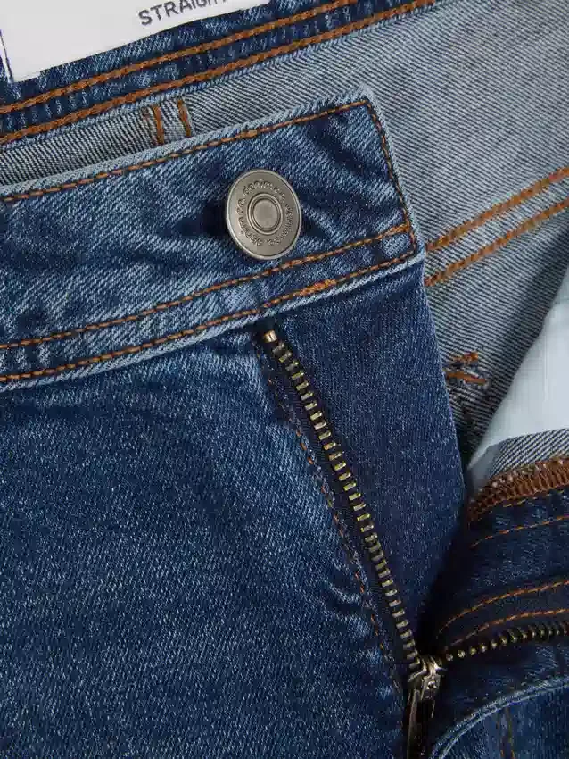 Jeans med medelhög midja och raka ben