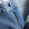 Jeans med medelhög midja och raka ben