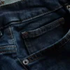 Jeans med medelhög midja och raka ben